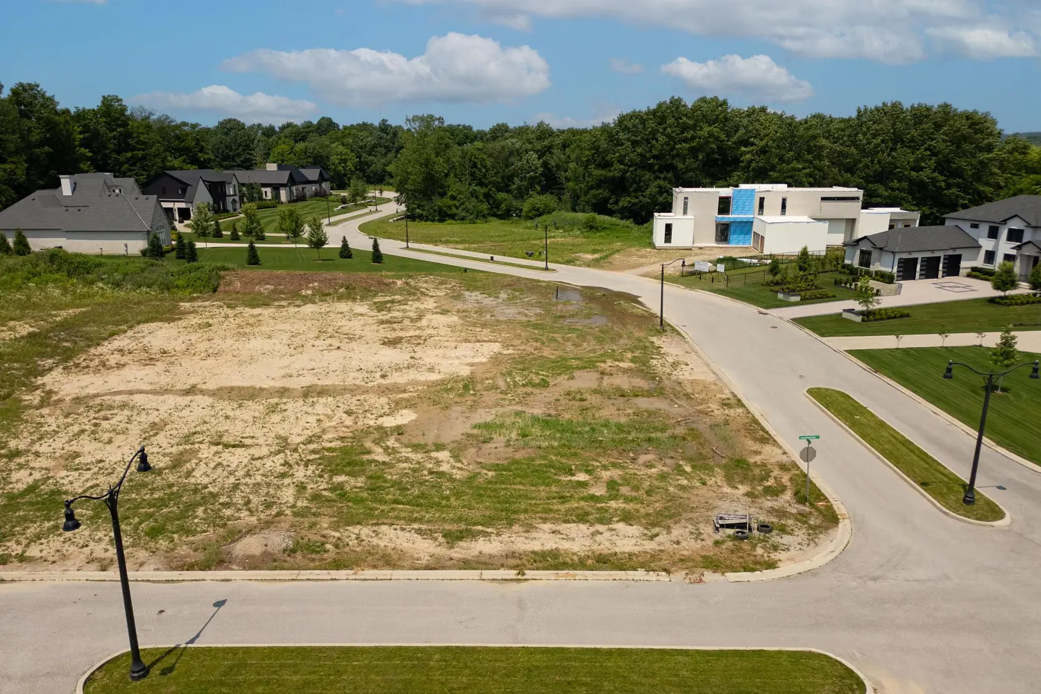 3870 South Winds Drive photo 3