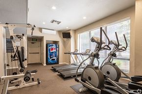 Additional image 5 of 132 Fountain Oaks Circle, Sacramento, CA, 95831