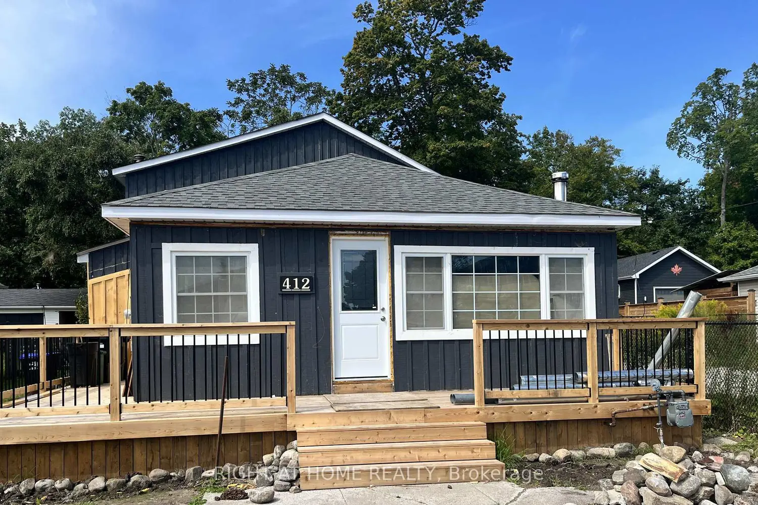412 Limerick Crescent photo 3