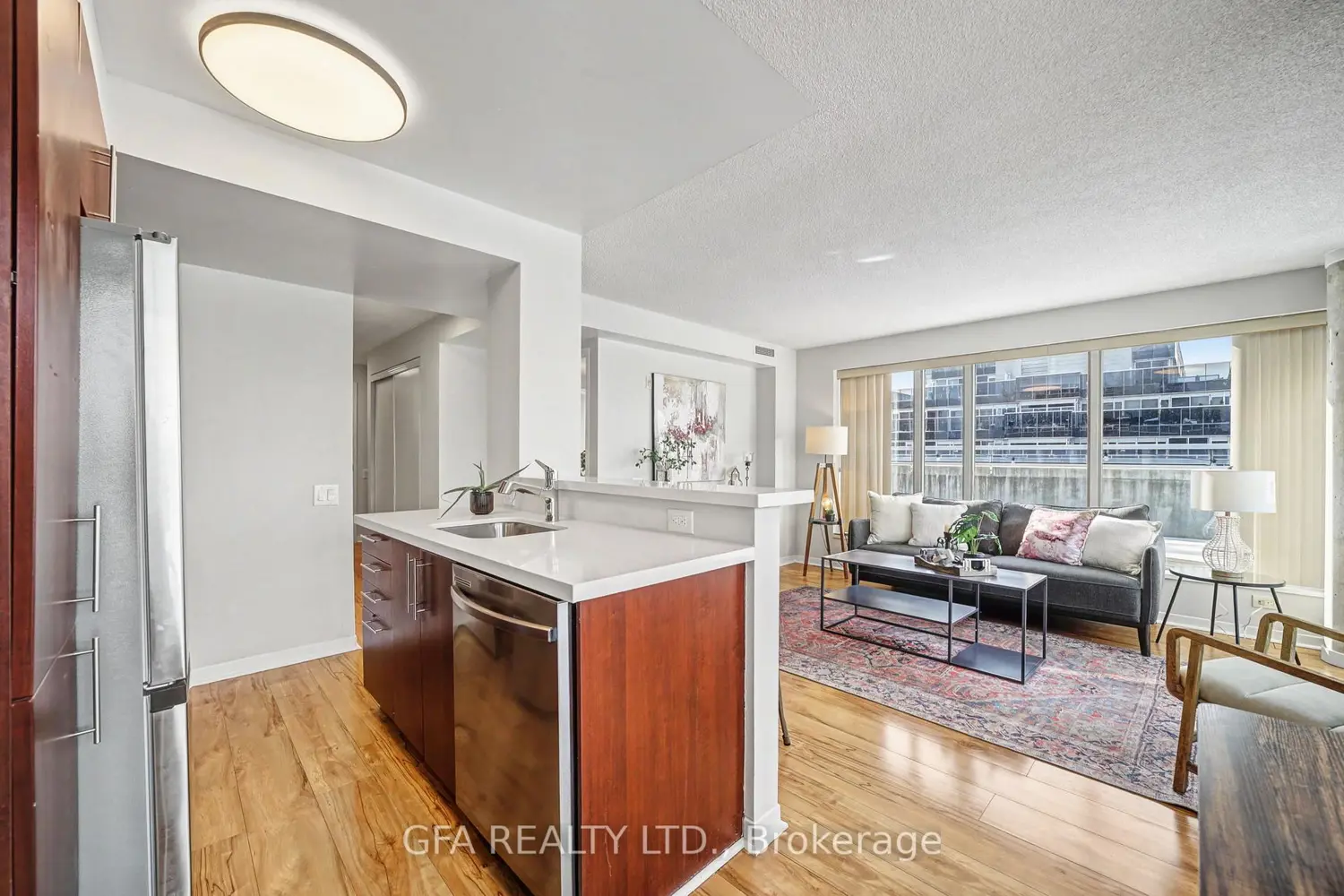 Additional image 5 of 1040 The Queensway Street 720