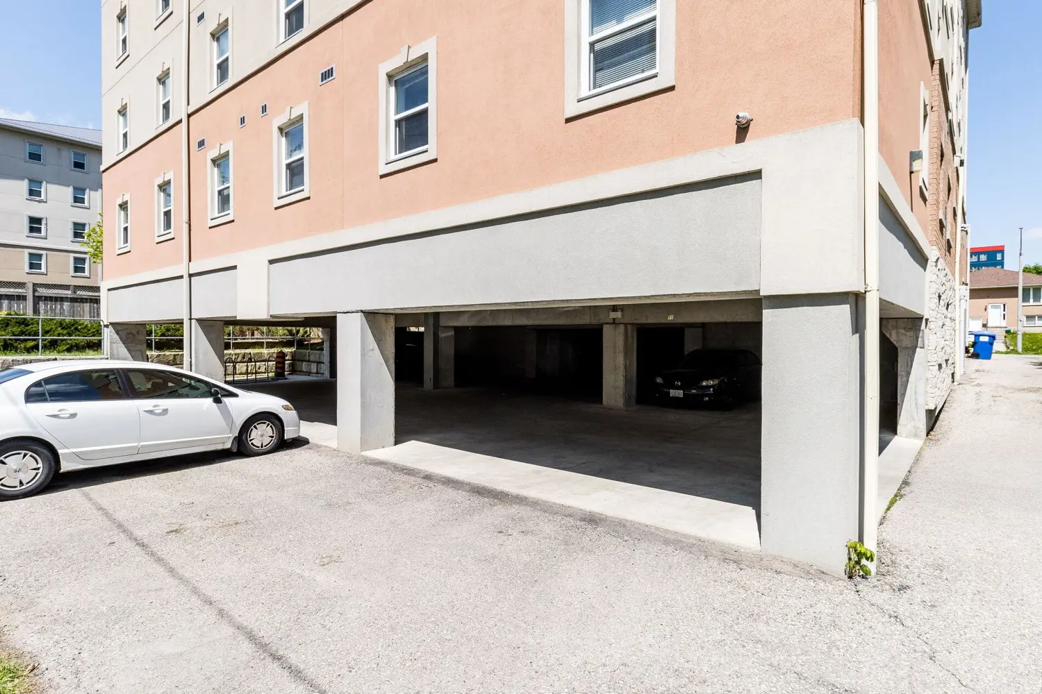 Additional image 3 of 261 Lester Street 301