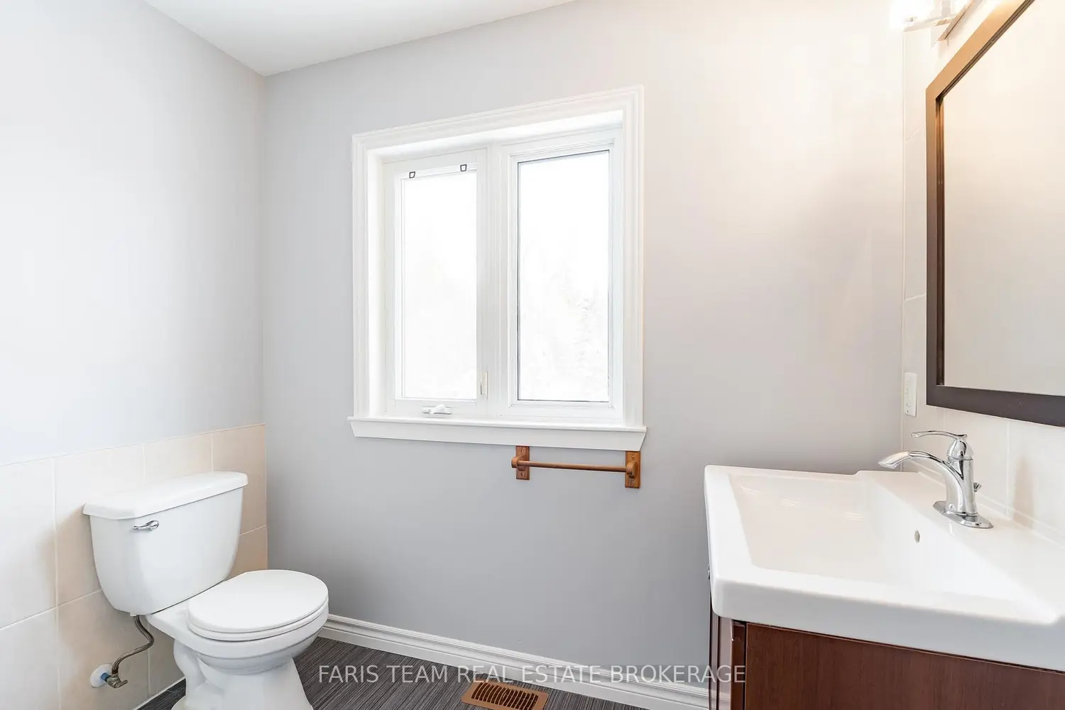 Additional image 14 of 2384 Champlain Road