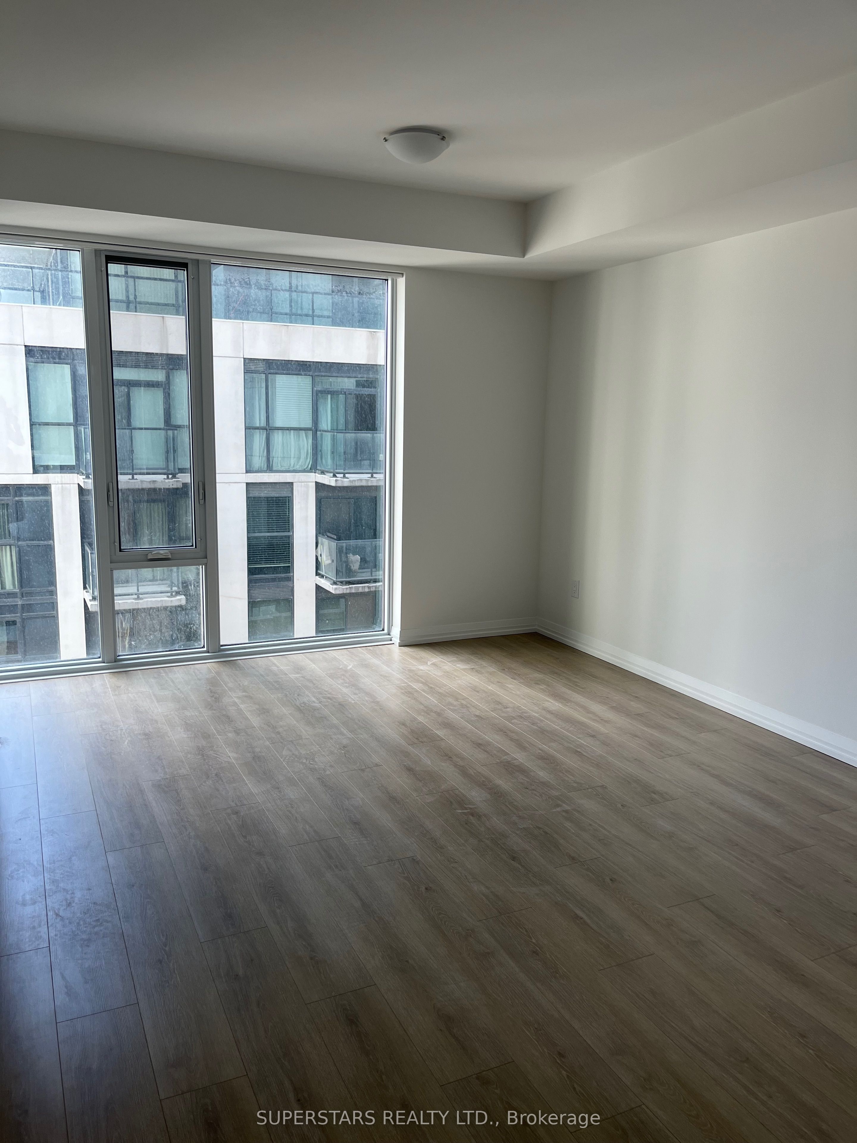 Additional image 2 of 1715-8 Widmer Street, Toronto, ON, M5V 0W6