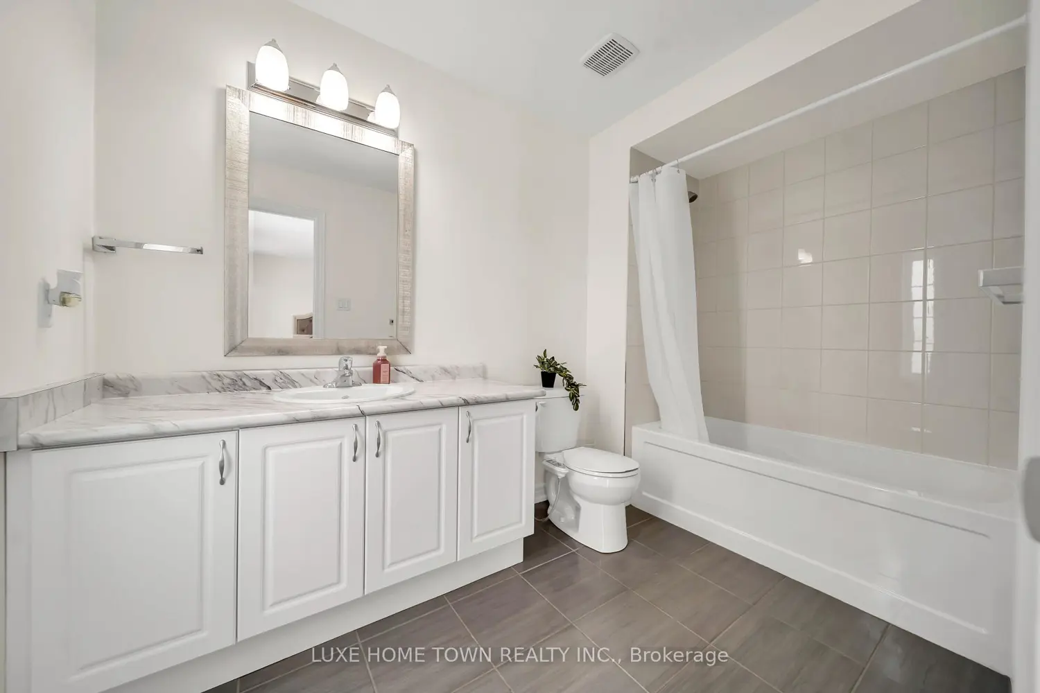 Additional image 16 of 136 Harpin Way