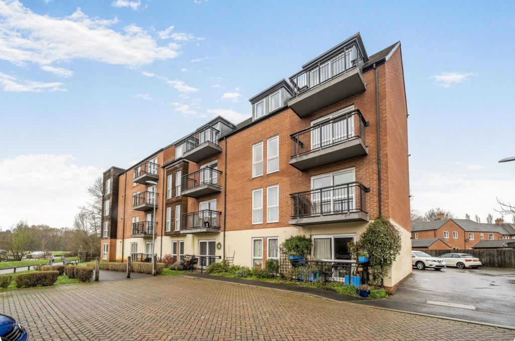 Additional image 17 of 2 bed flat for saleAngelica Road, Lincoln, Lincolnshire LN1
