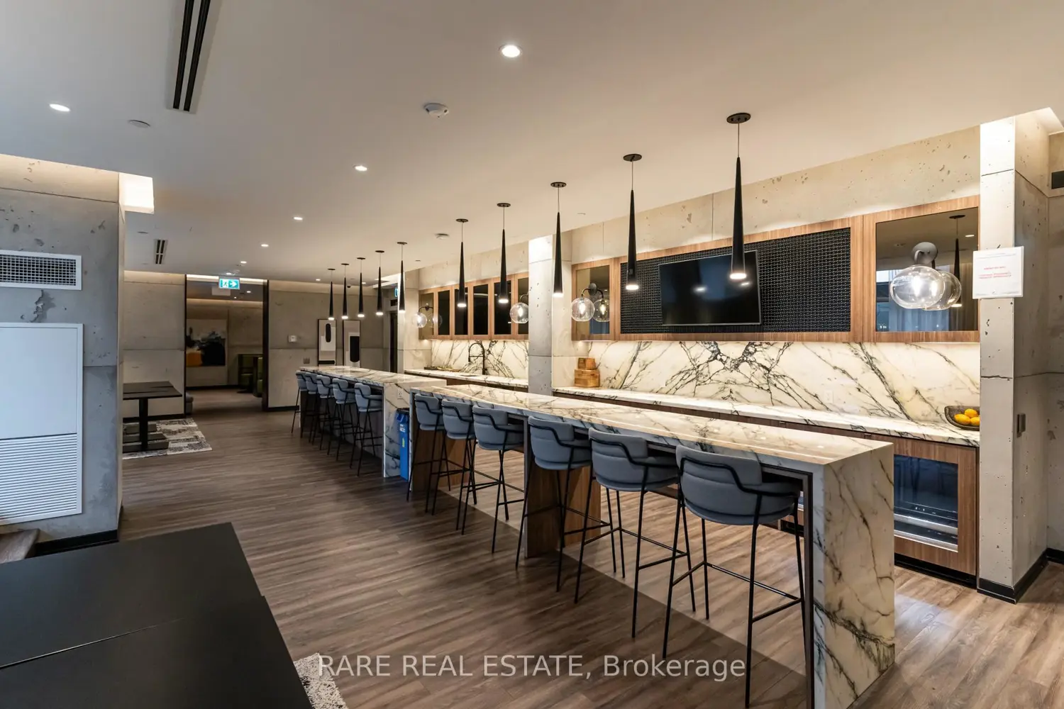 Additional image 17 of 251 Manitoba Street 1209