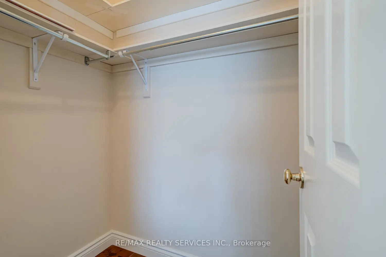 Additional image 15 of 15 Claudette Gate