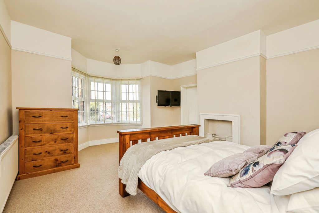 Additional image 22 of 7 bed detached house for sale94, Welham Road, Retford DN22