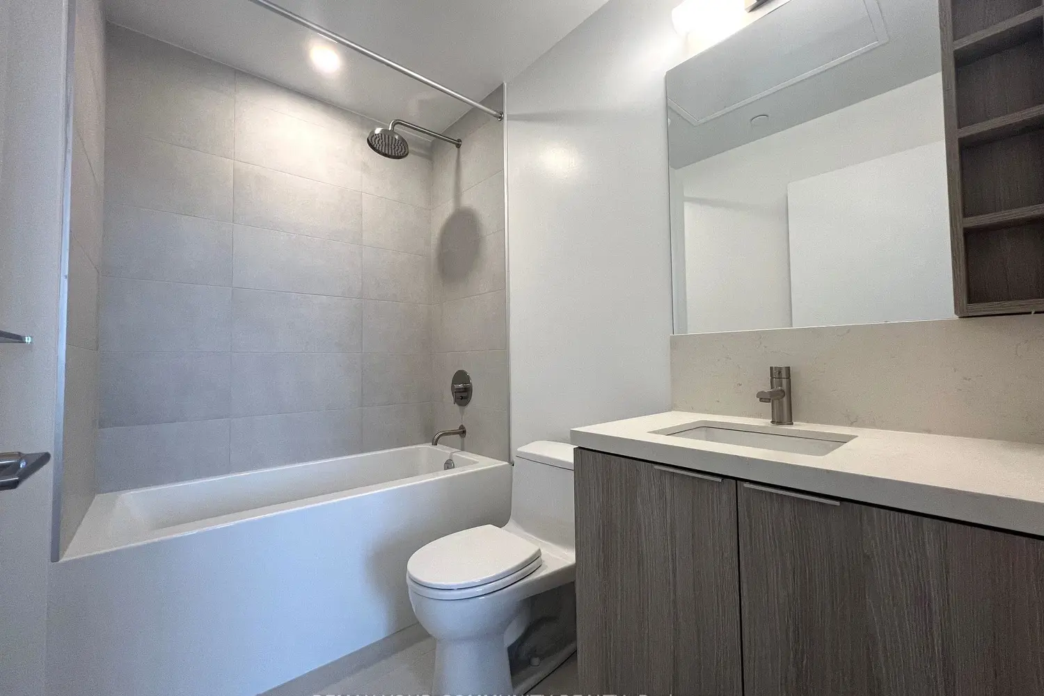 Additional image 5 of 2020 Bathurst Street 1016