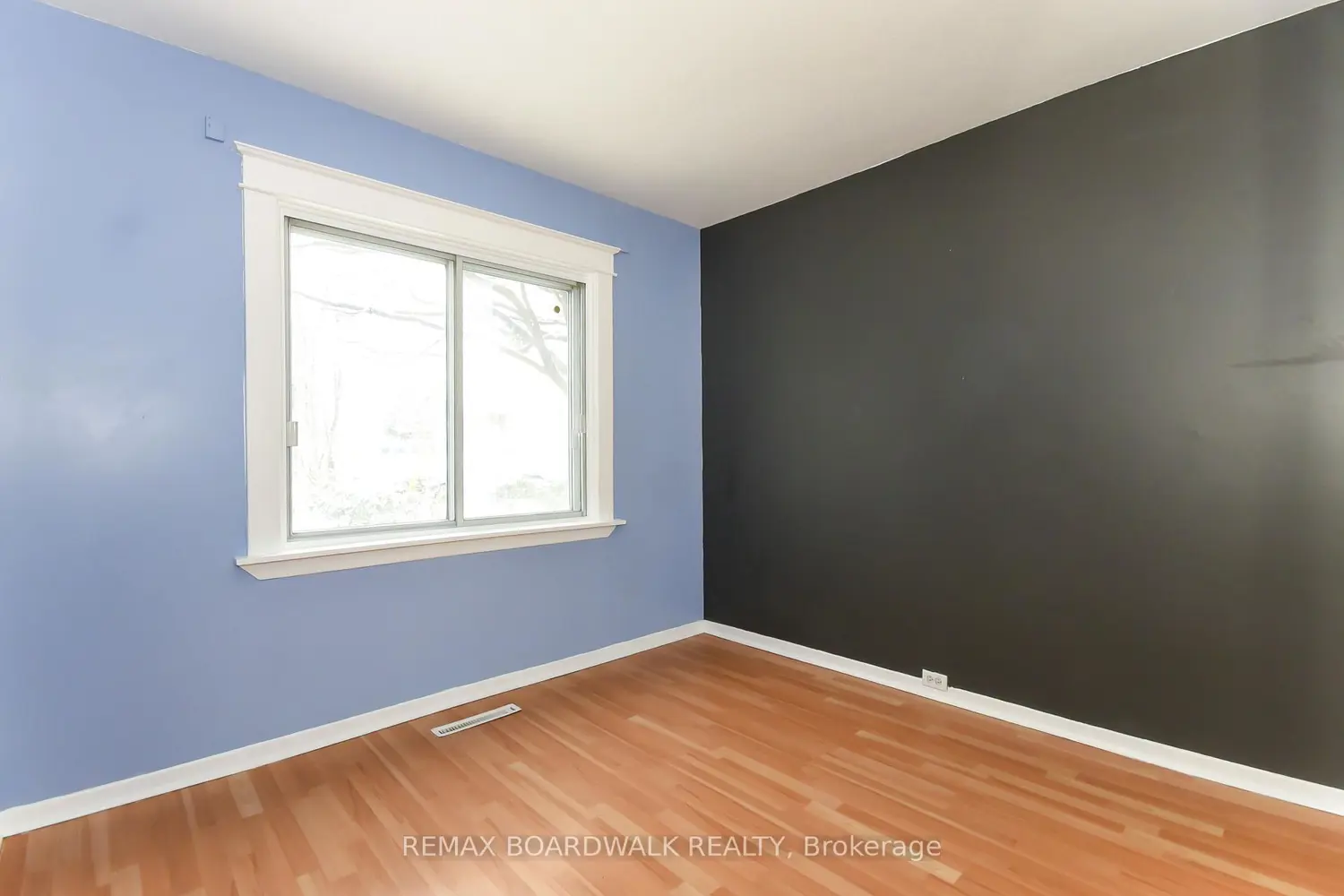 Additional image 11 of 406 Marguerite Avenue
