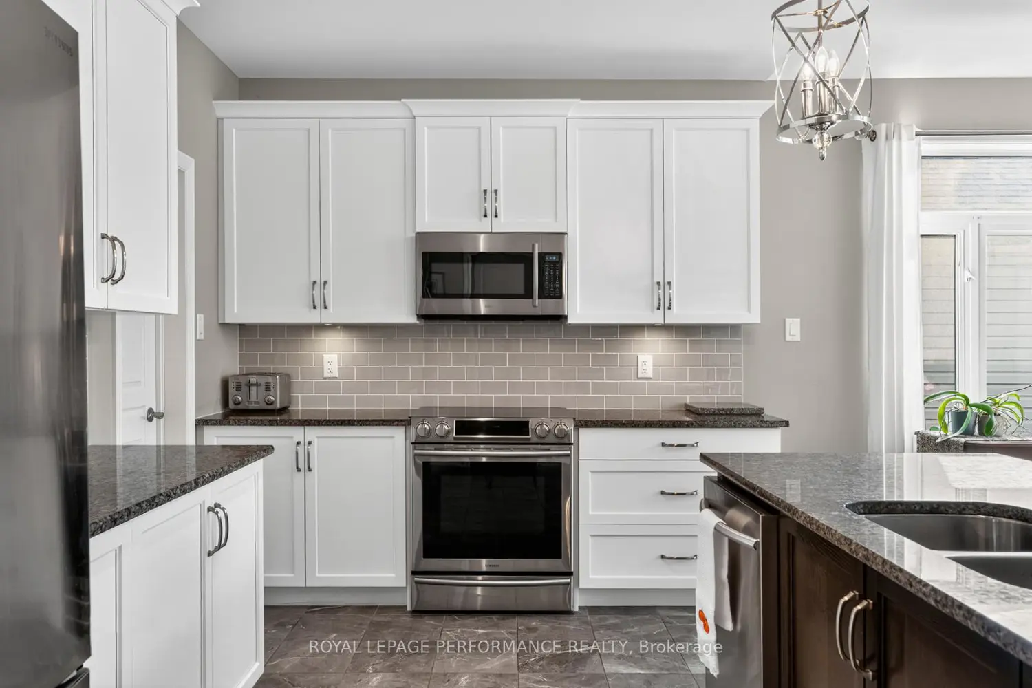 Additional image 2 of 88 Des Rails Street