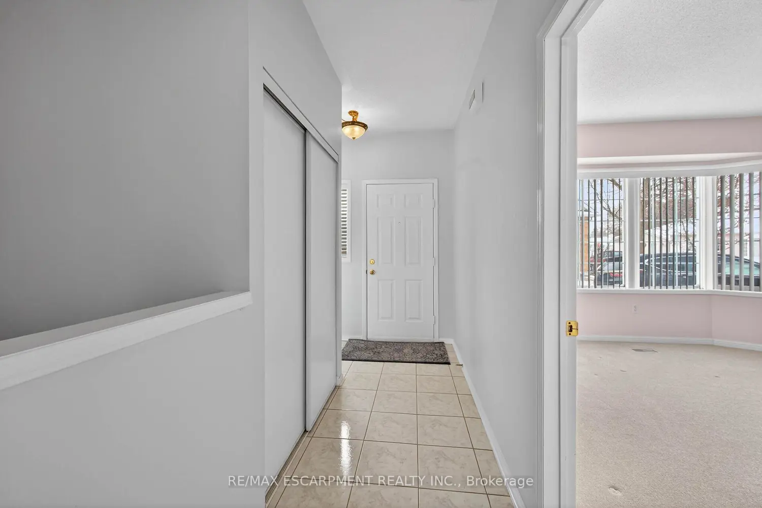 Additional image 3 of 156 Silverbirch Boulevard