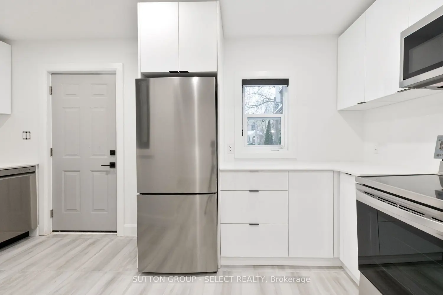 Additional image 14 of 822 Maitland Street