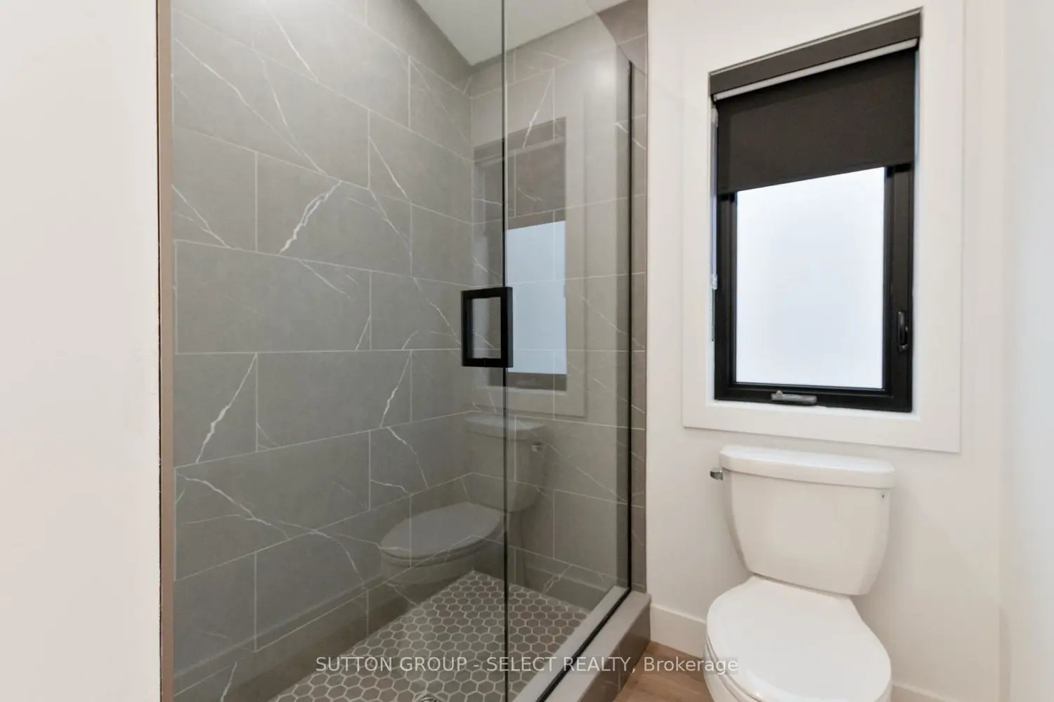 Additional image 9 of 822 Maitland Street