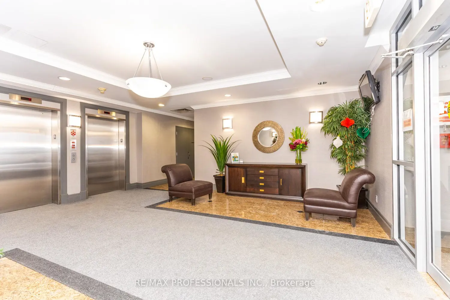 Additional image 3 of 2772 Keele Street 1004
