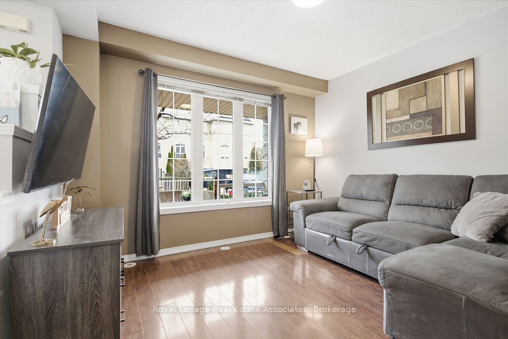 Additional image 3 of 2260 Greening Lane, Burlington, ON, L7L 6Y8