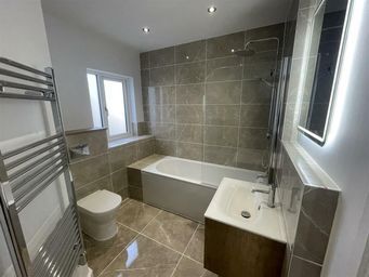 3 bed flat for saleBeaumaris LL58 photo 5