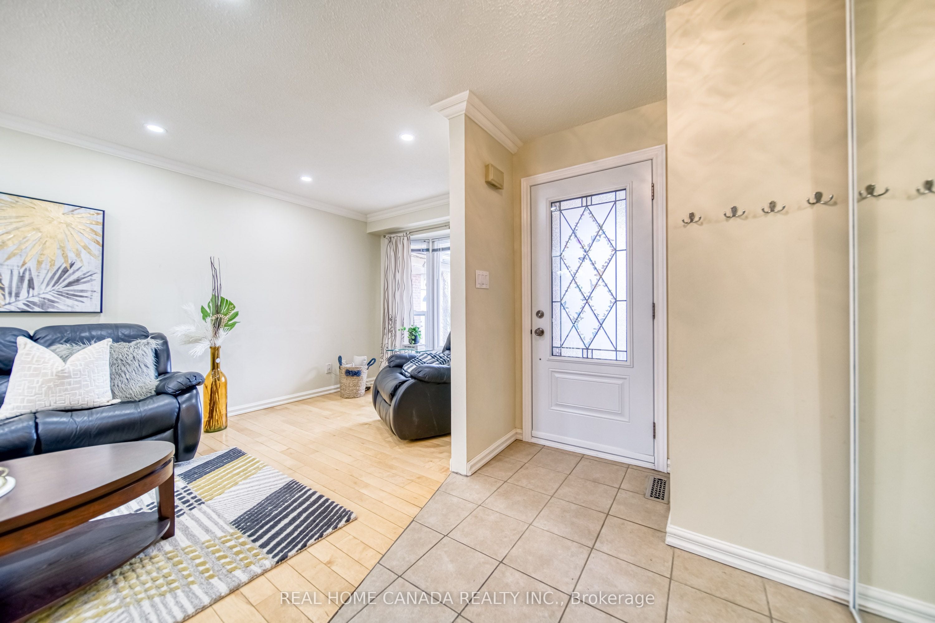 Additional image 3 of 6051 Fullerton Crescent, Mississauga, ON, L5N 3A3
