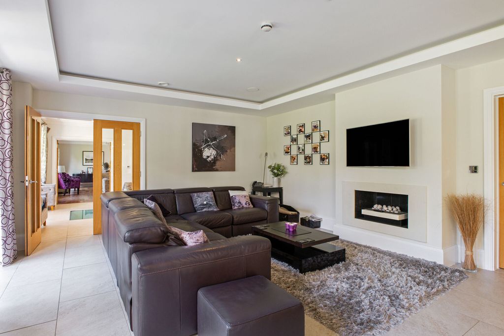 Additional image 6 of 8 bed detached house for saleOakfield Road, Harpenden AL5
