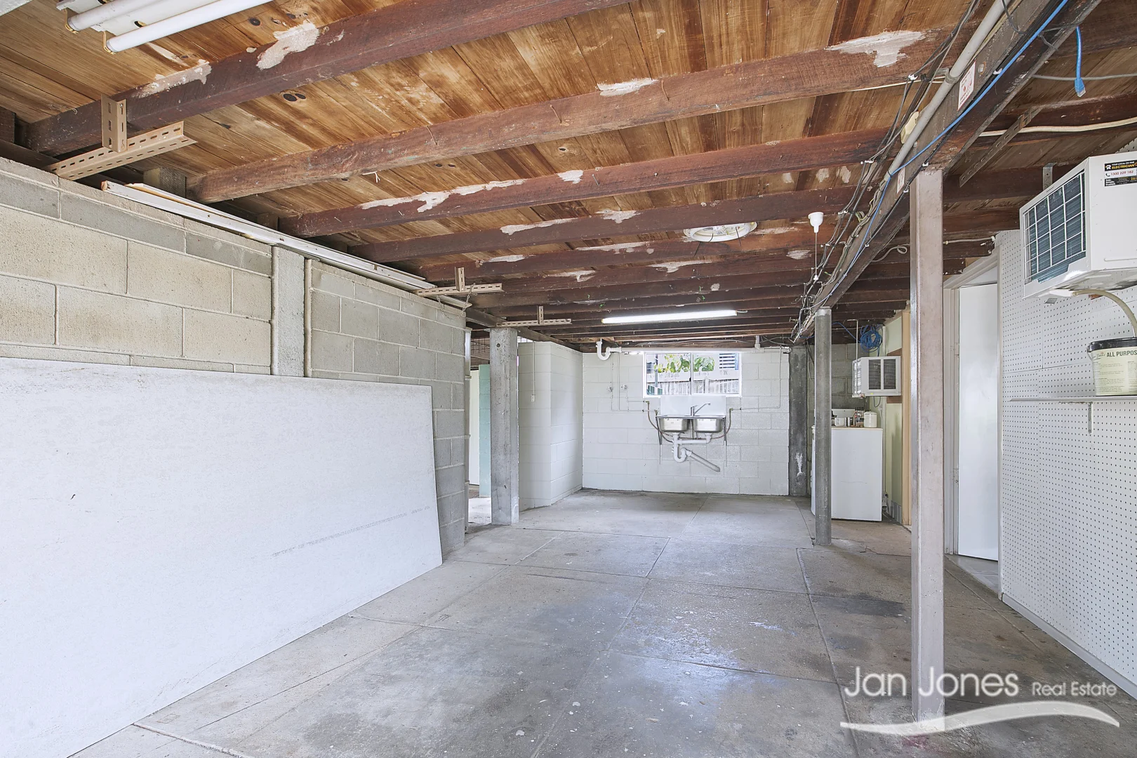 Additional image 13 of 10 Landsborough Avenue, Scarborough QLD 4020