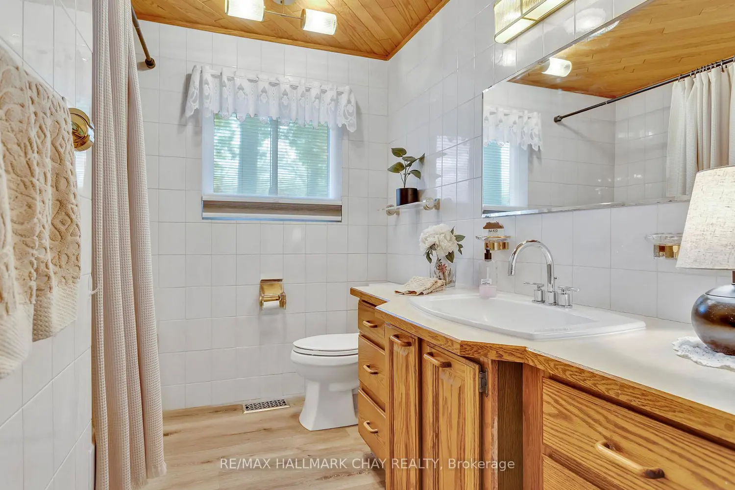 Additional image 10 of 1009 Fairbairn Street