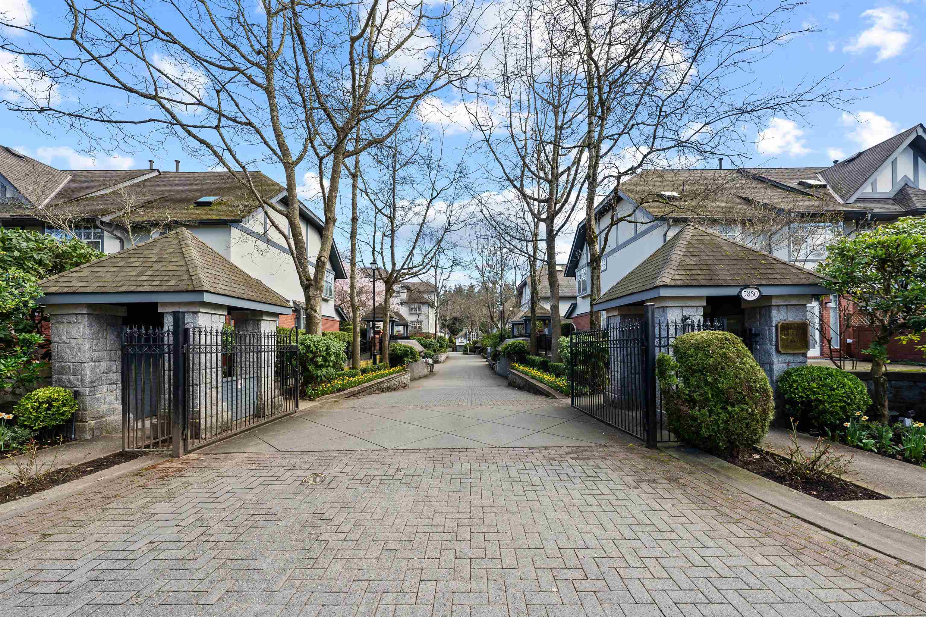 12-5880 Hampton Place, Vancouver, BC, V6T 2E9