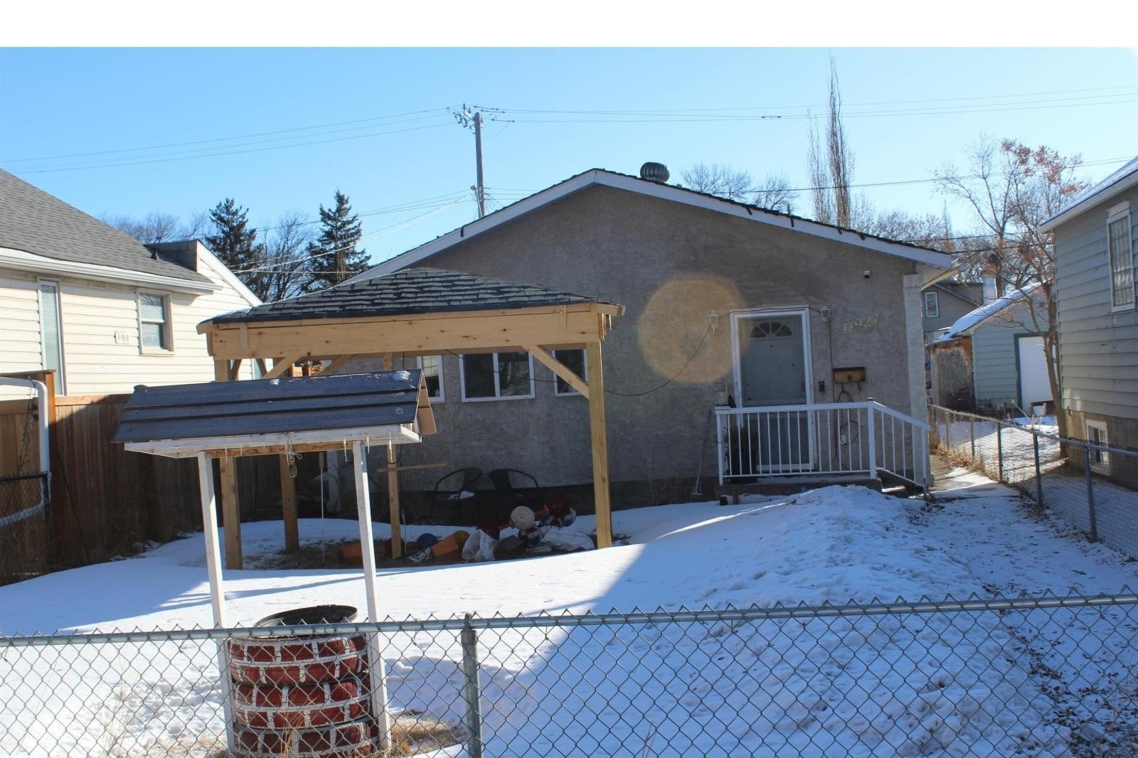 Additional image 7 of 11927 96 Street NW, Edmonton, AB, T5J2R4