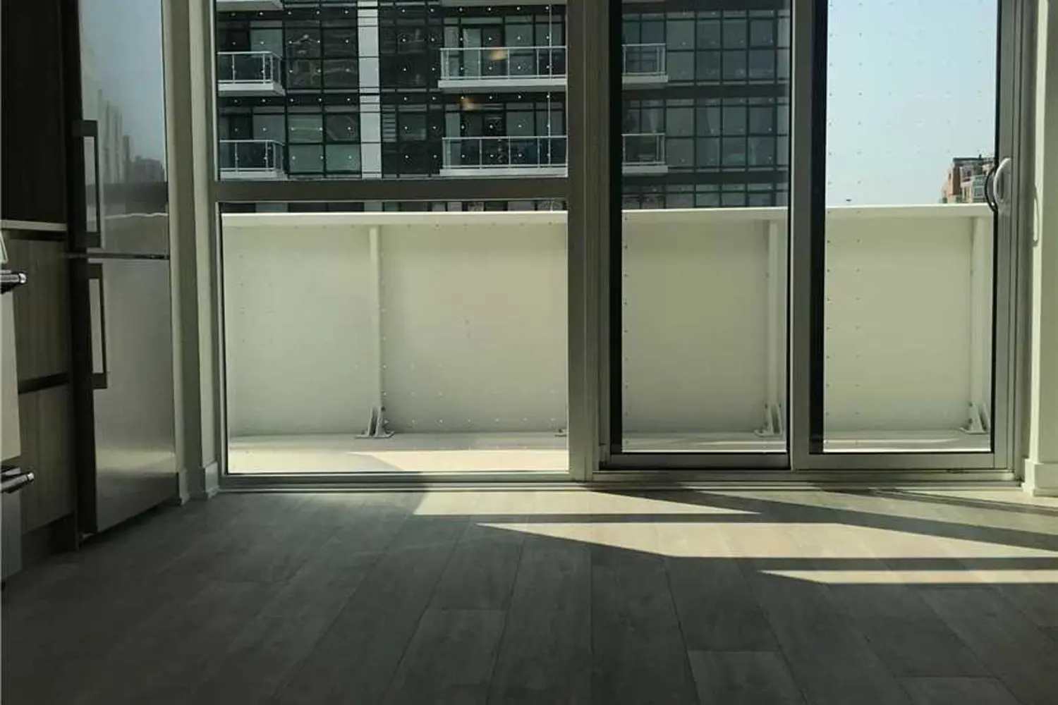 Additional image 2 of 251 Manitoba Street 908