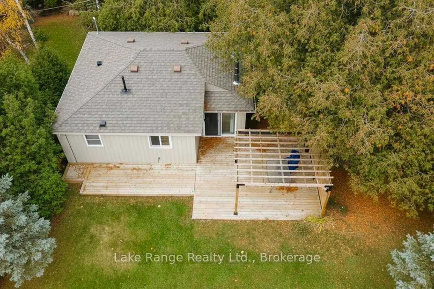 900 Victoria Road photo 5