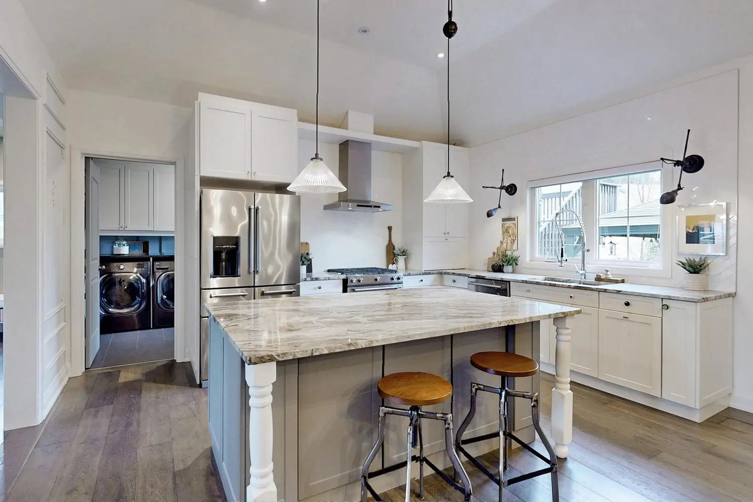 Additional image 5 of 2 Thoroughbred Drive