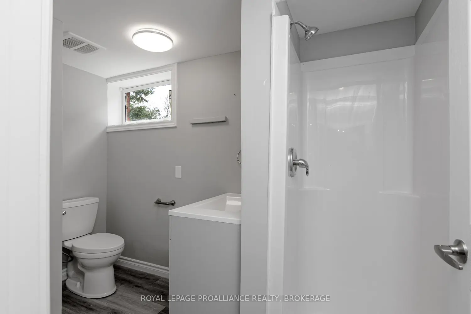 Additional image 18 of 355 Portsmouth Avenue