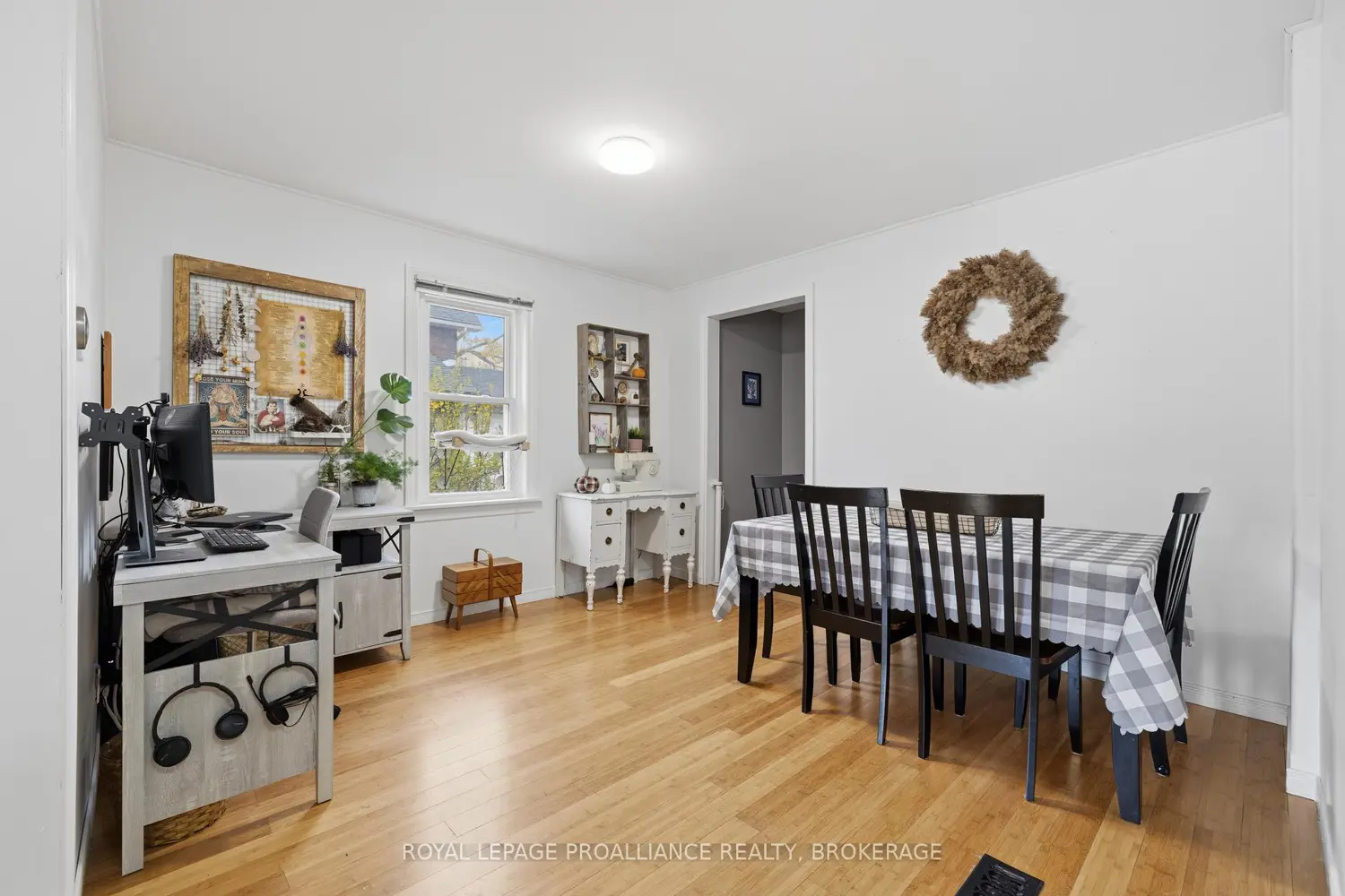 Additional image 17 of 225 East Street