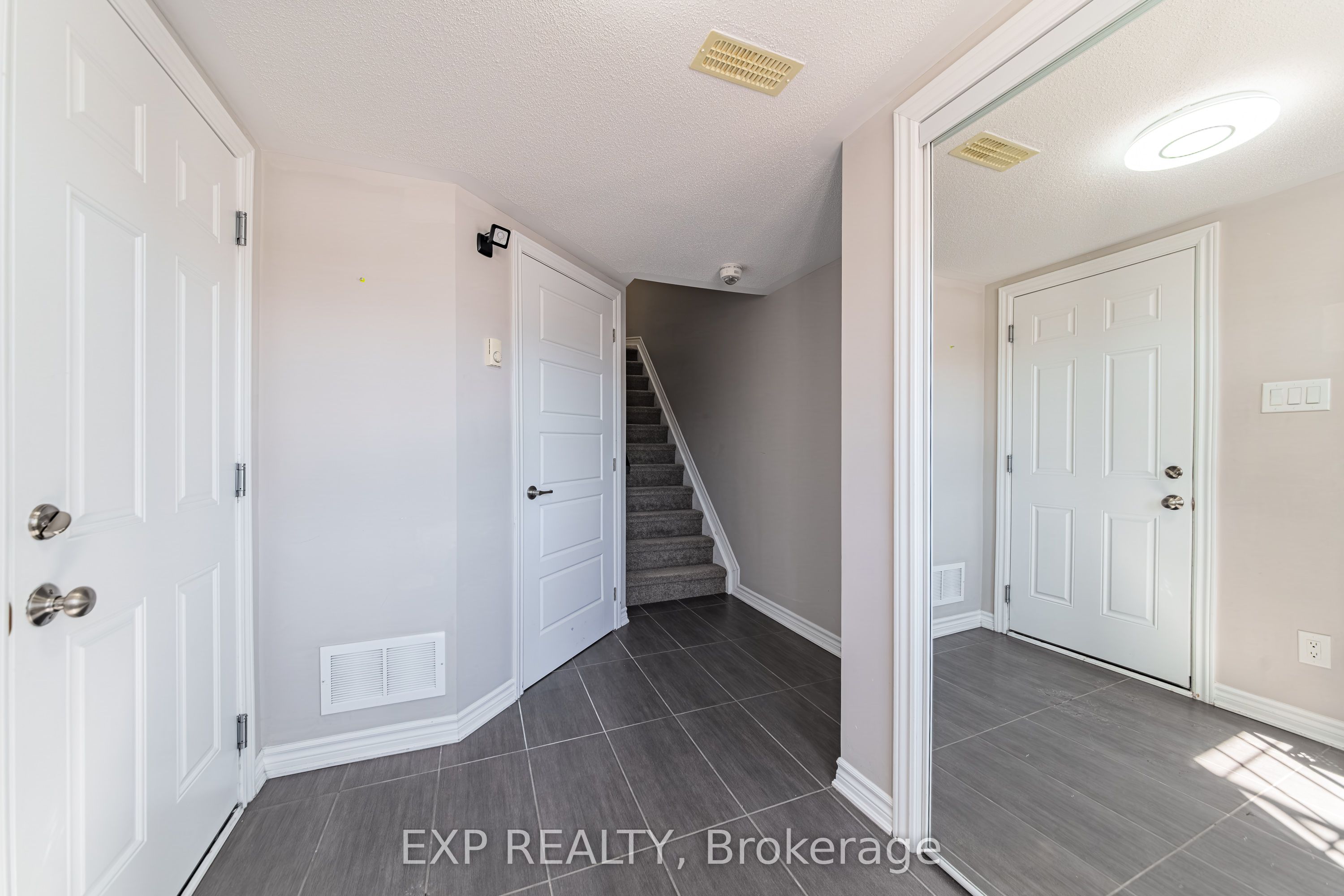 Additional image 4 of 523 Ensatina Crescent, Ottawa, ON, K2J 6H4