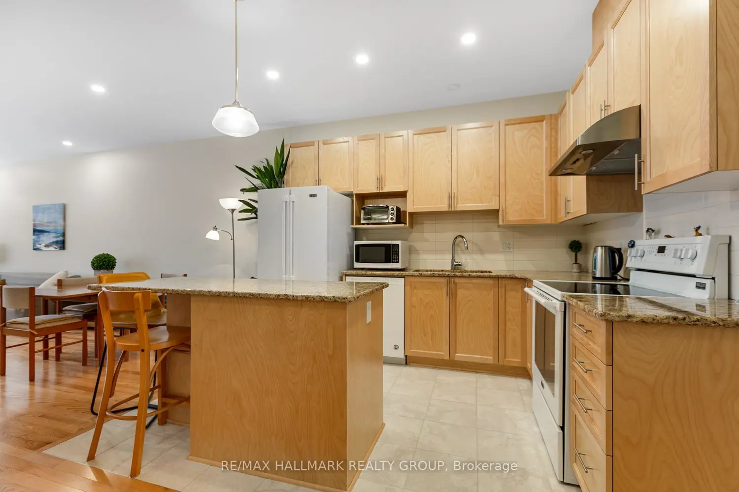 66 Kayenta Street photo 4