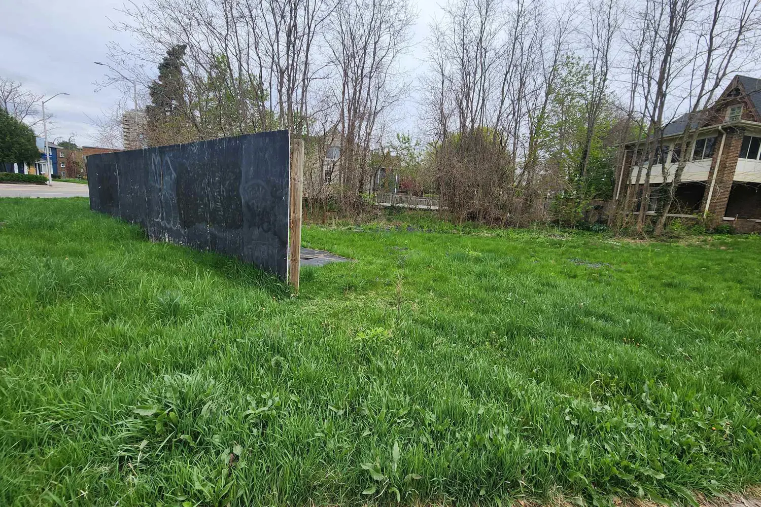 Additional image 4 of 685 Brant Street