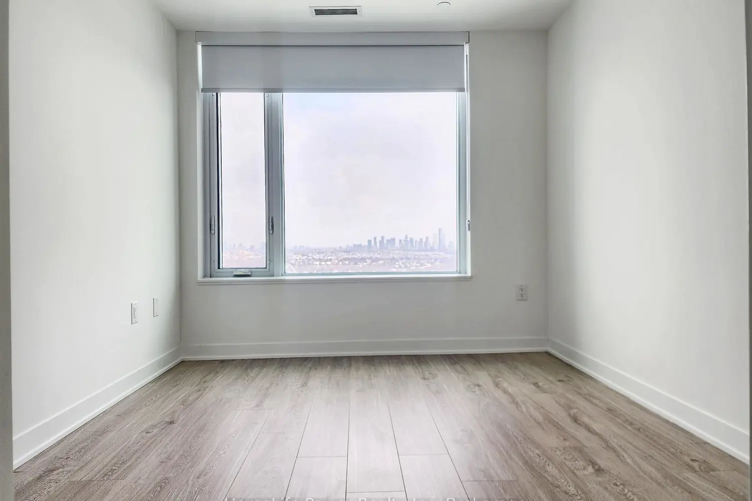 Additional image 15 of 2495 Eglinton Avenue 1902