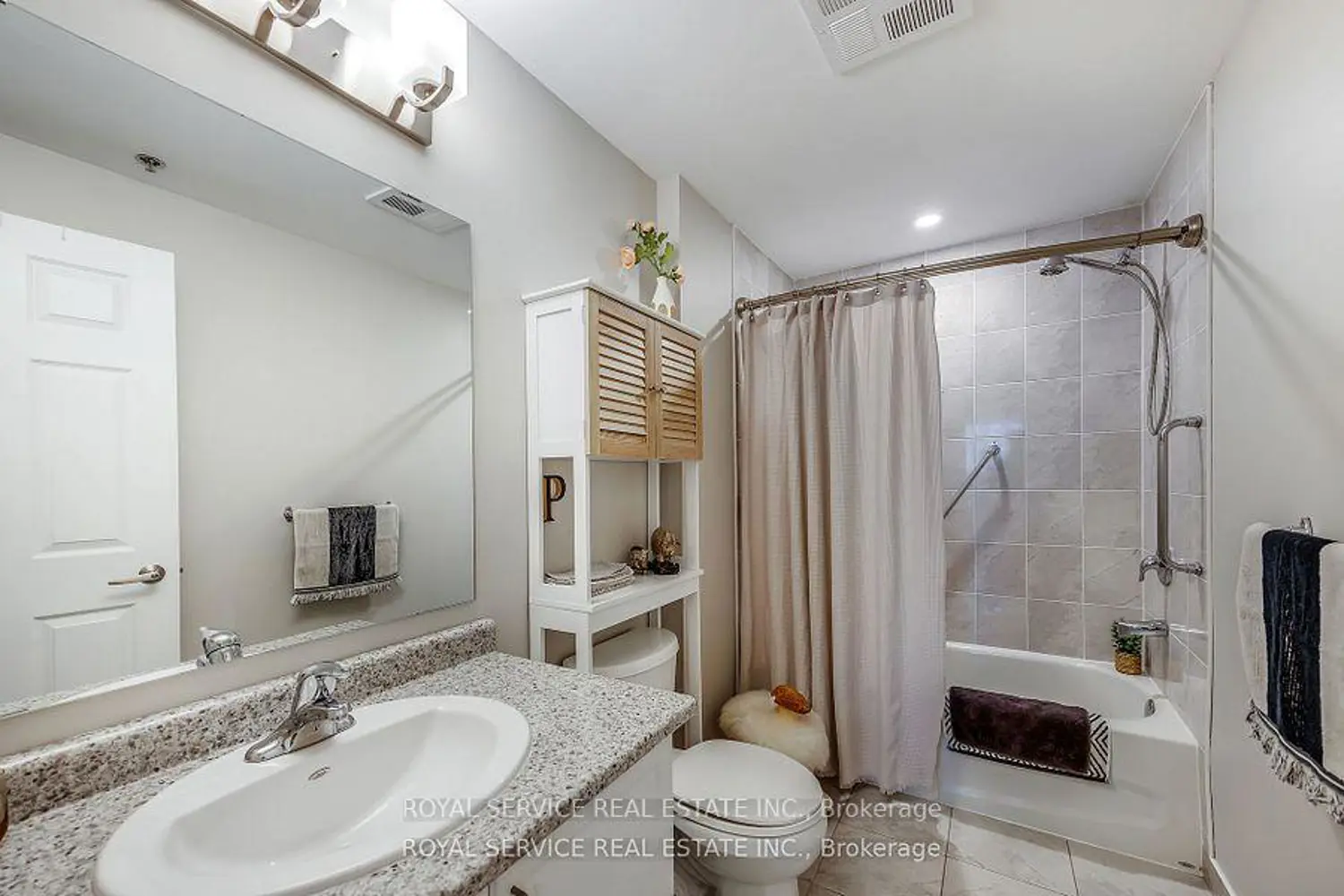 Additional image 15 of 21 Brookhouse Drive 220