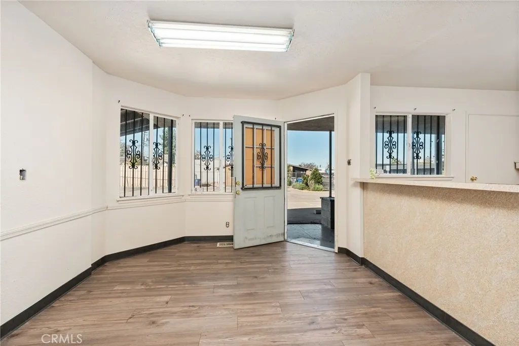 Additional image 10 of 422 E Shields Ave, Fresno, CA 93704