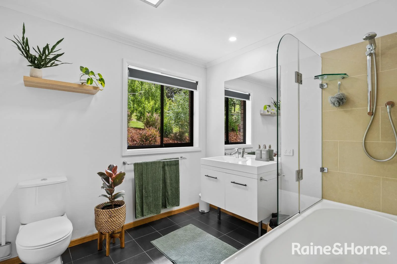 Additional image 14 of 133 Cades Drive, Kingston TAS 7050