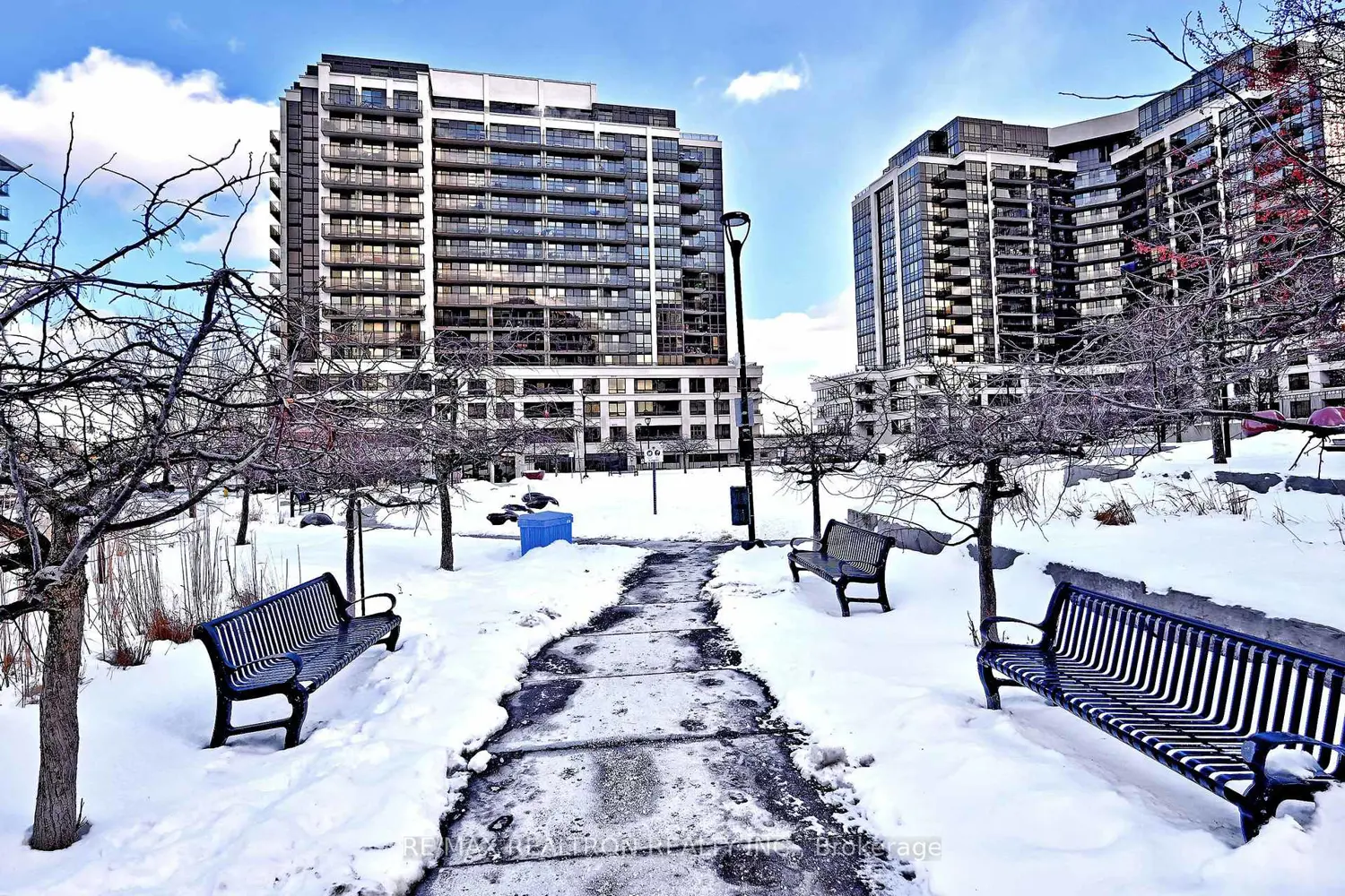 1 De Boers Drive 814