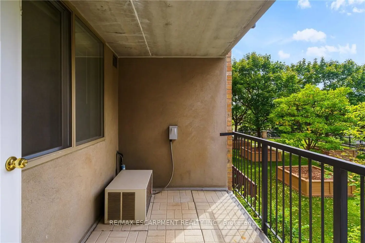 Additional image 14 of 3499 Upper Middle Road #211