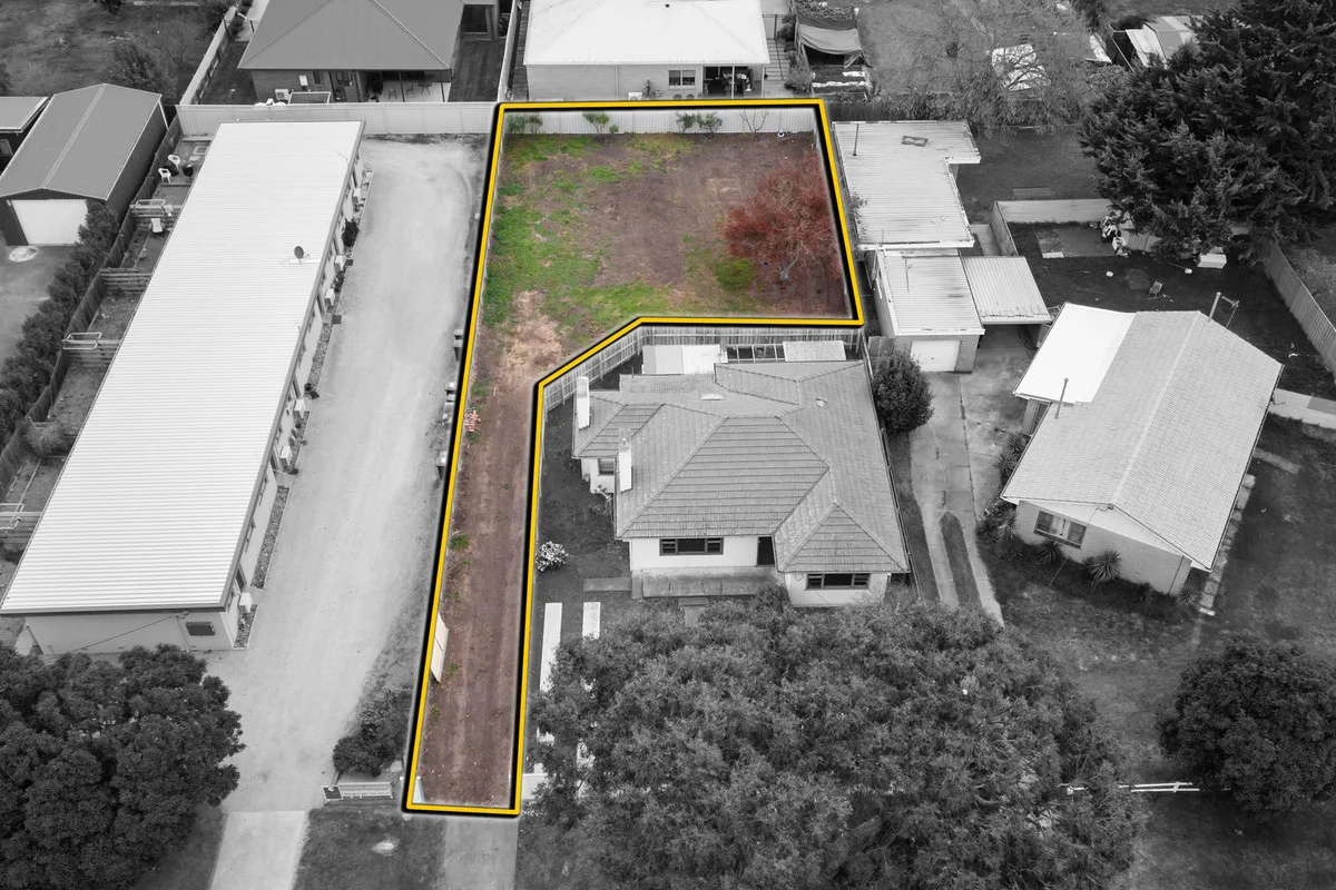 Additional image 5 of 2/15-17 Darling Street, Sale VIC 3850