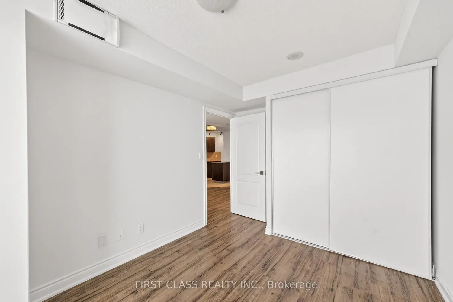 Additional image 18 of 60 South Town Centre Boulevard 620