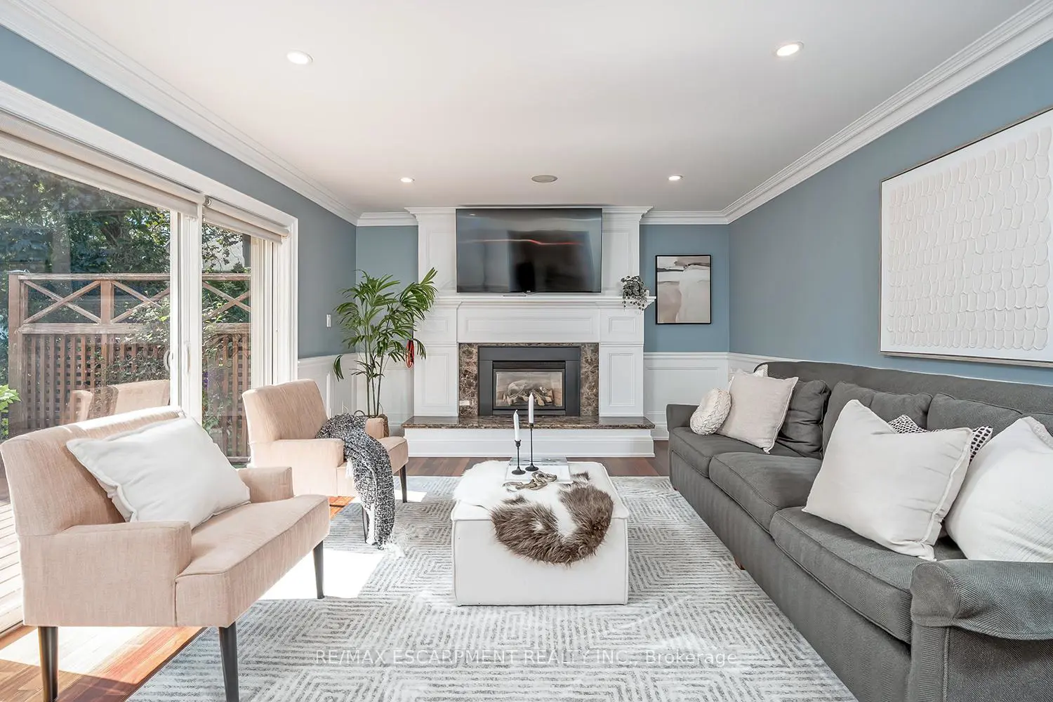 Additional image 8 of 2428 Lakeshore Road