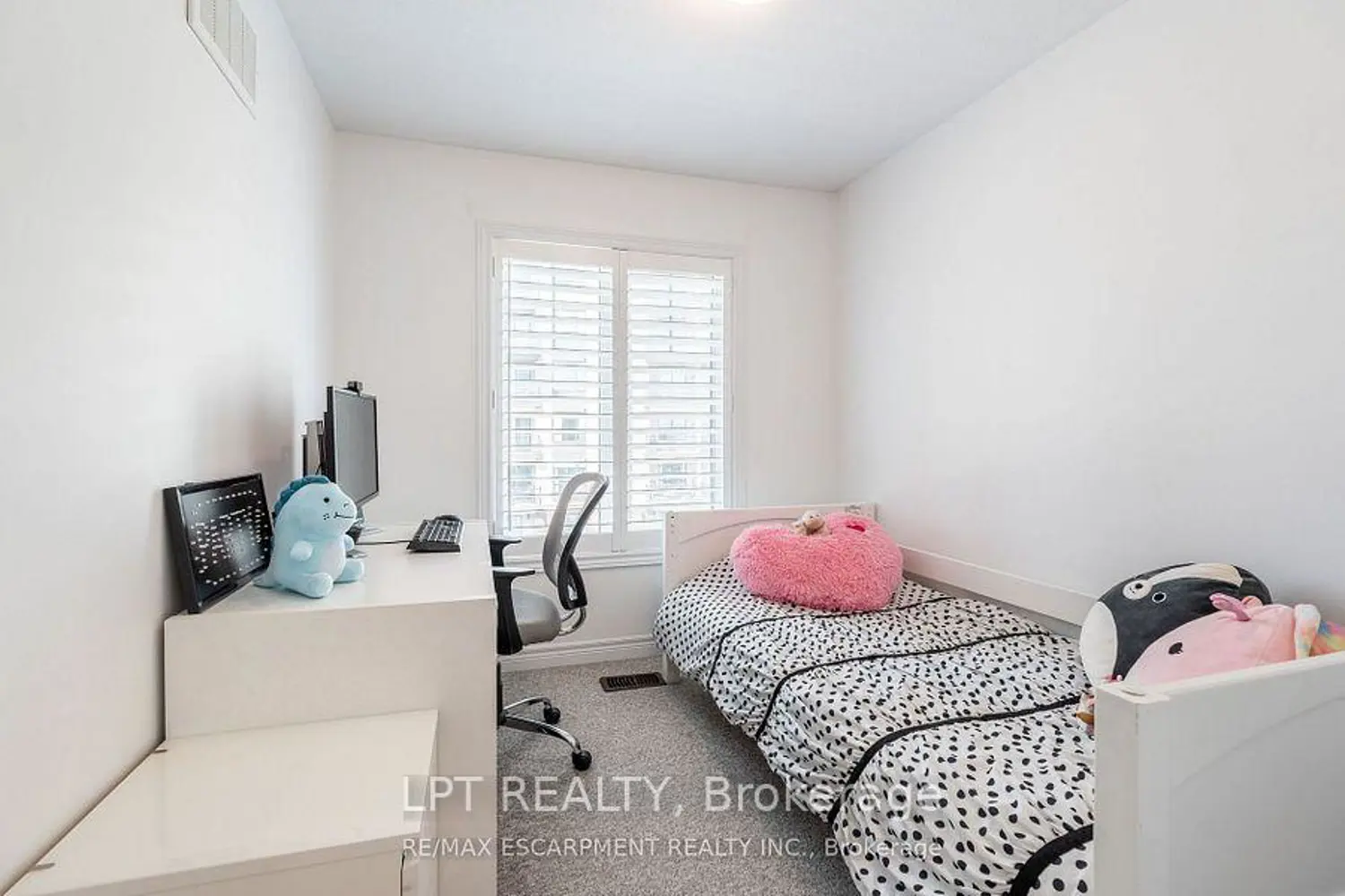 Additional image 16 of 16 Place Polonaise Drive Place Polonaise Drive