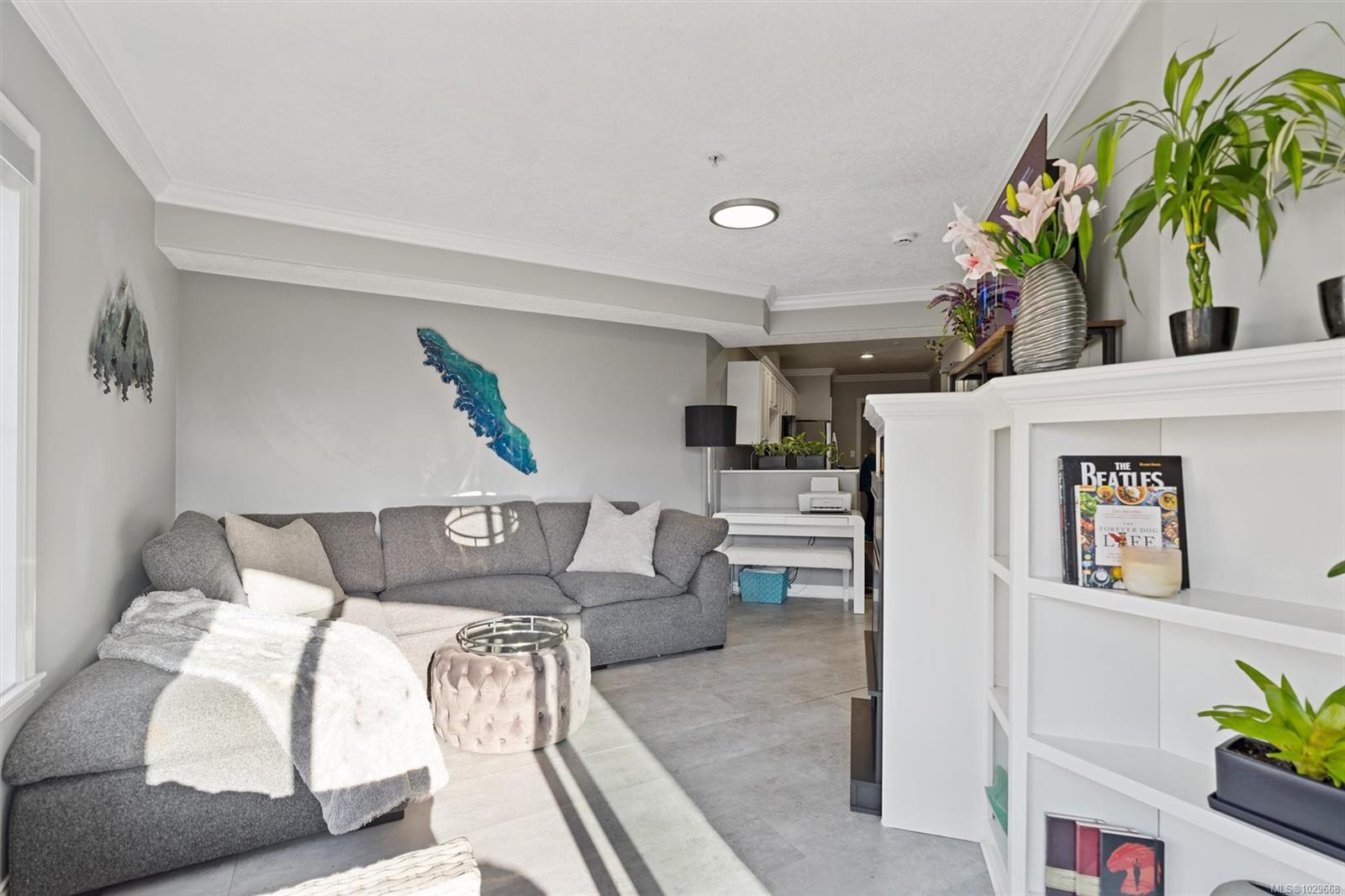 Additional image 3 of 324-405 Quebec Street, Victoria, BC, V8V 4Z2