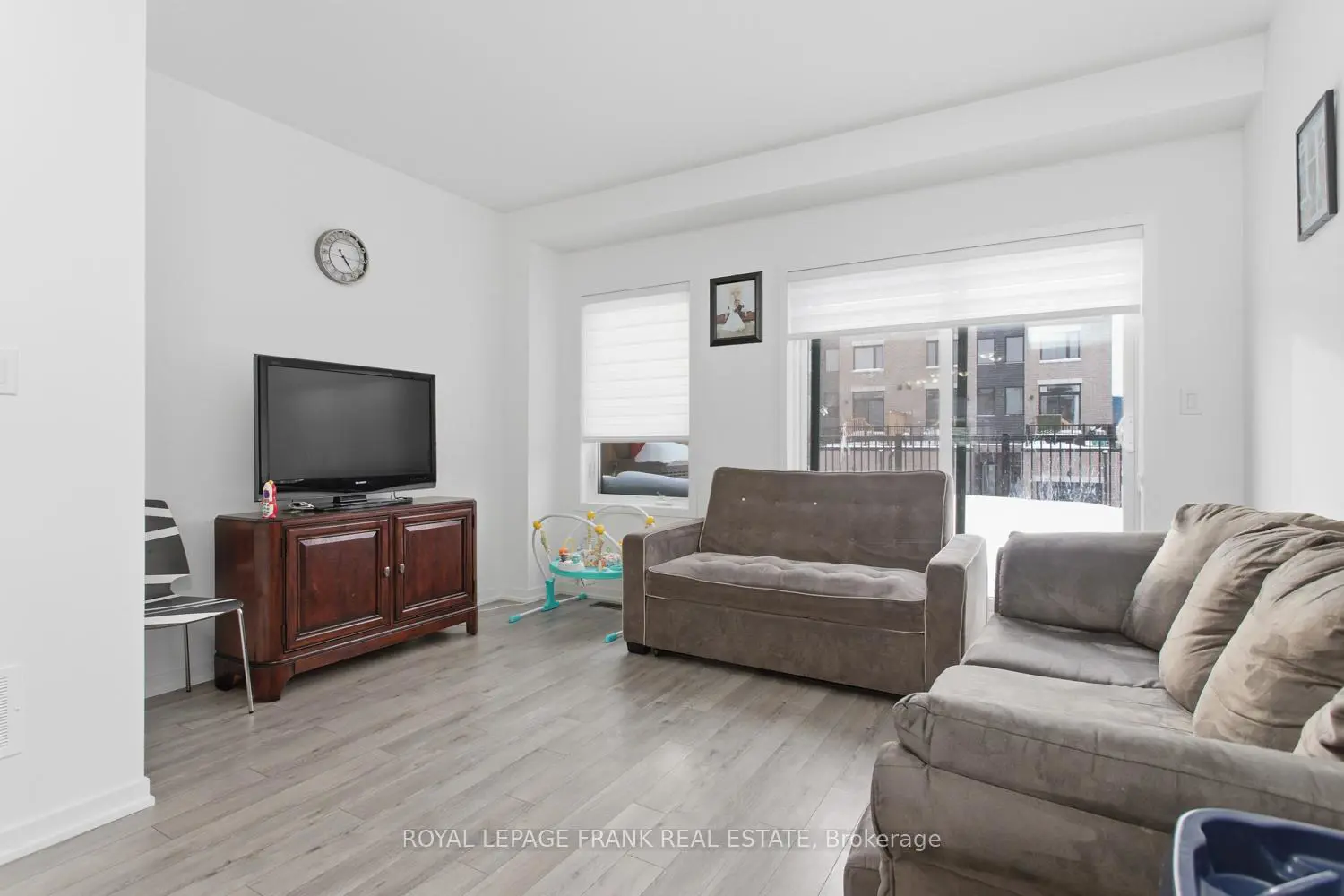 36 Bateson Street photo 3