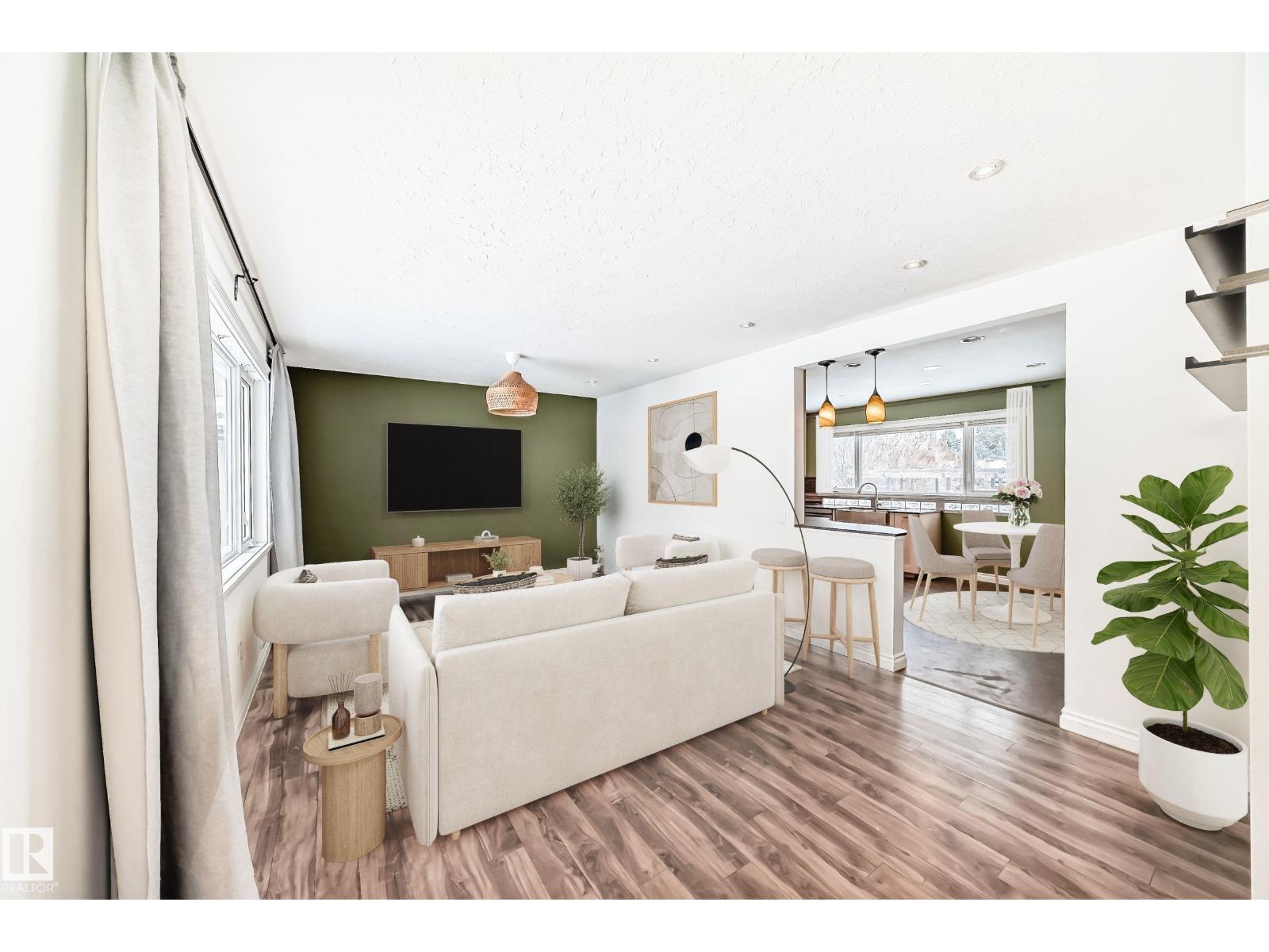 Additional image 2 of 10532 47 Street NW, Edmonton, AB, T6A1Z9