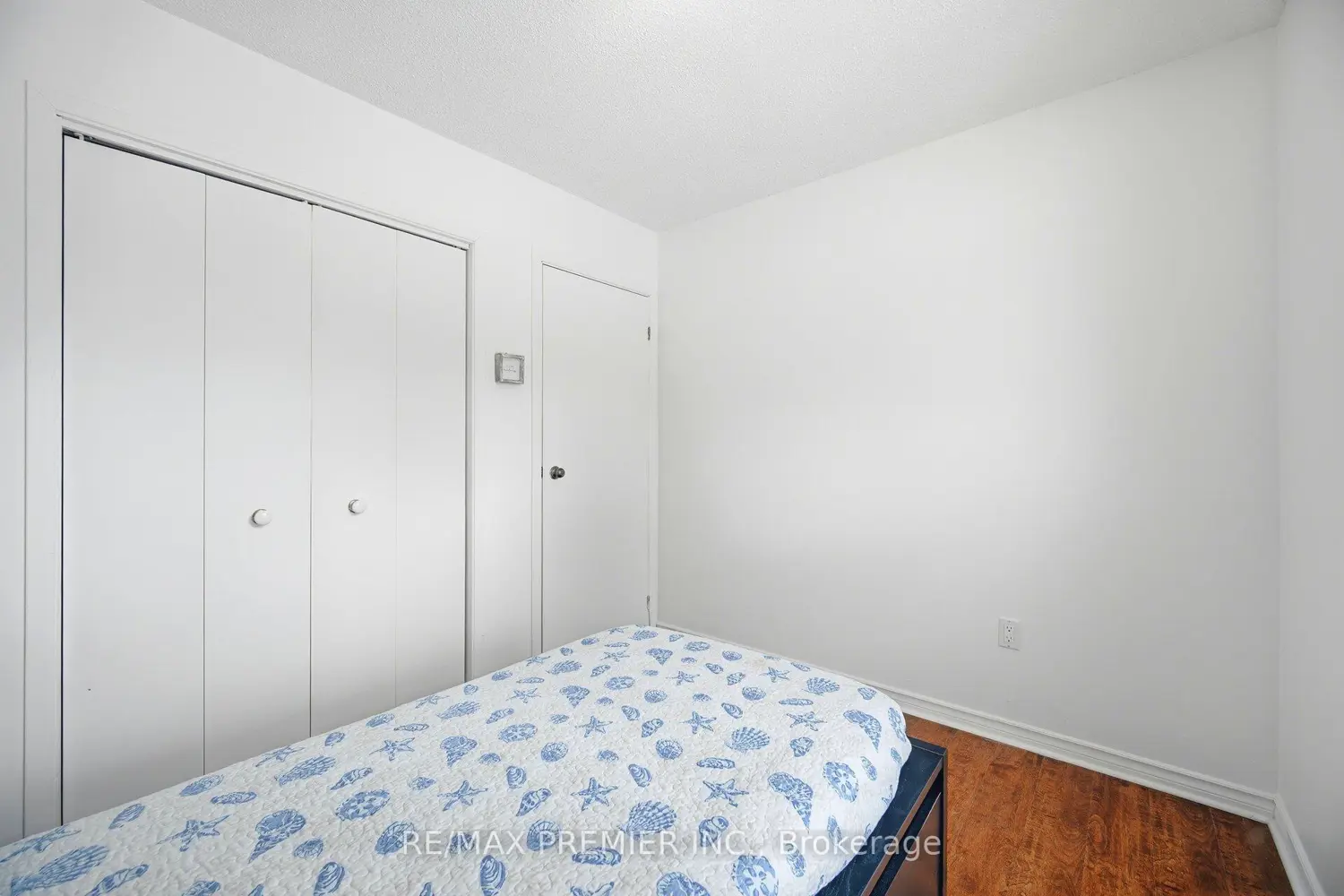 Additional image 11 of 752 Pinegrove Avenue