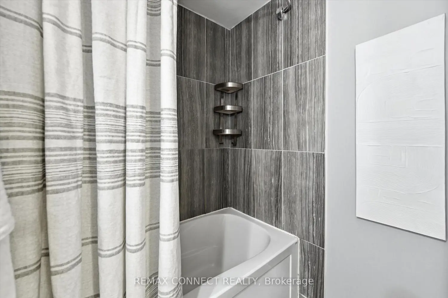 Additional image 15 of 2185 Fairchild Boulevard 23